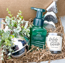 Load image into Gallery viewer, Good Tidings Gift Box