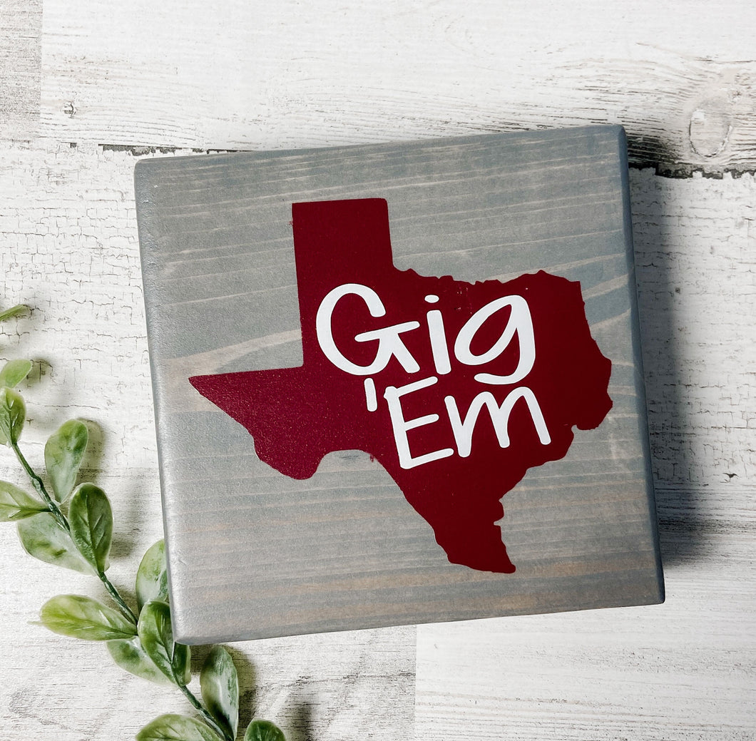 Gig 'Em Sign